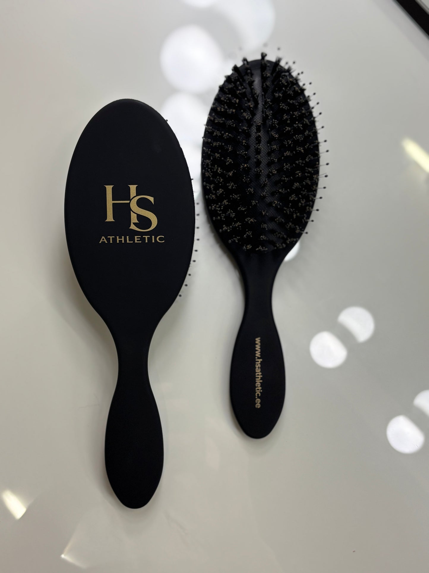 HS Athletic Signature Brush must eest