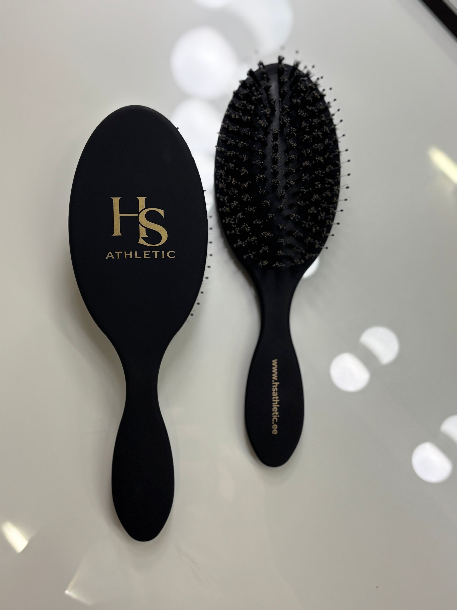 HS Athletic Signature Brush must eest